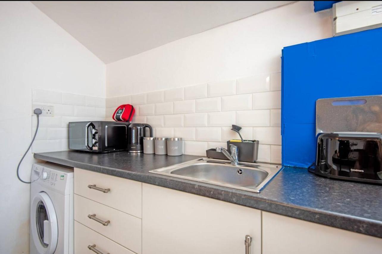 5 Minute Walk From Bury City Centre -1 Bed Flat Exterior foto