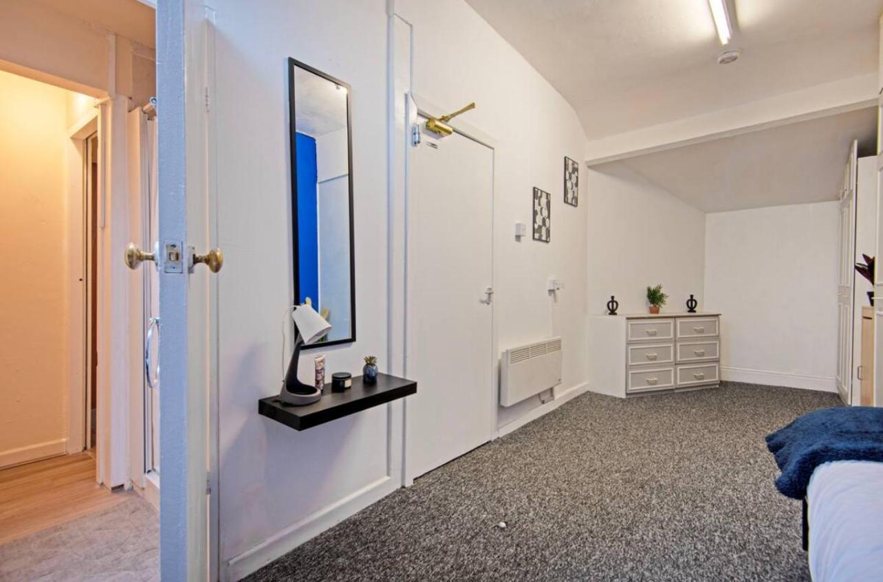 5 Minute Walk From Bury City Centre -1 Bed Flat Exterior foto